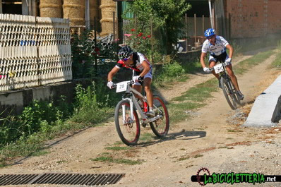 01/08/10 Rocchetta Tanaro (AT). 1° edizione 1000 vigne. 2° prova Campionato Provinciale Asti MTB 2010